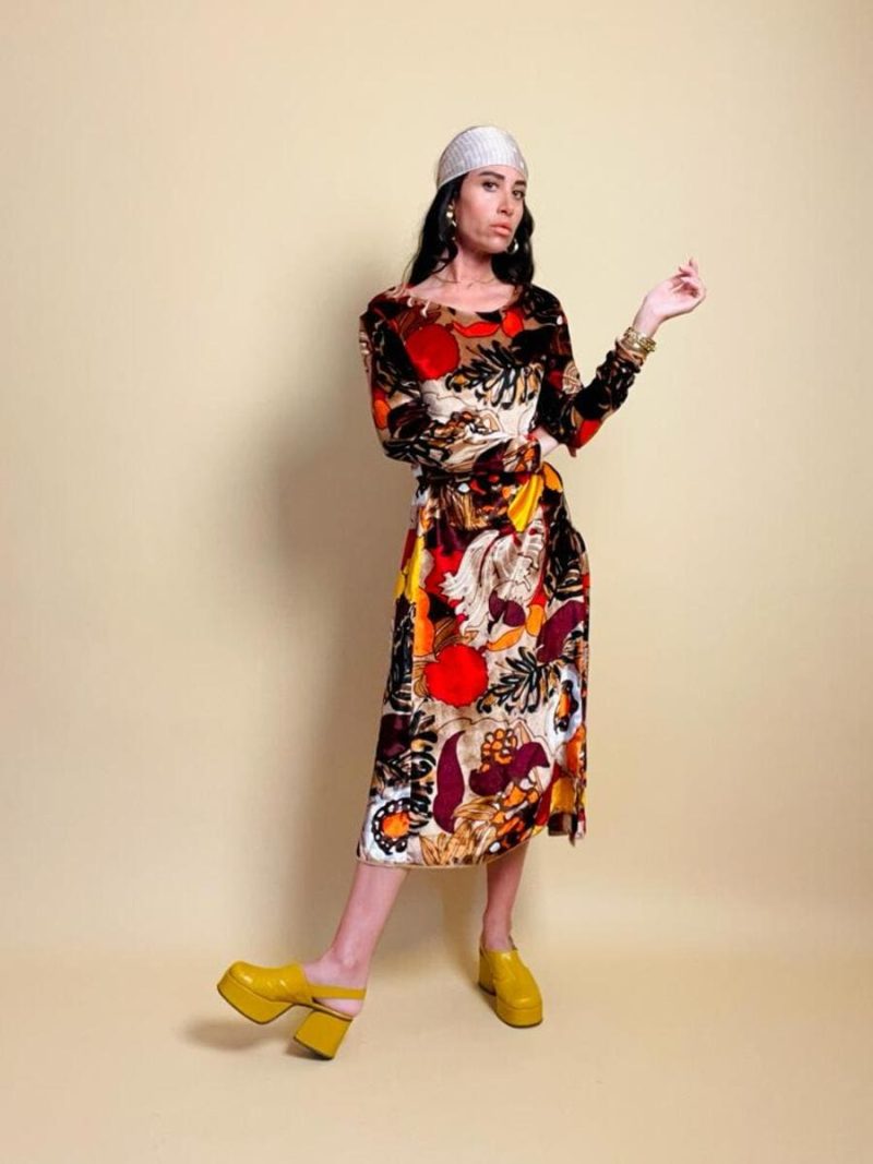 Abito sartoriale in velluto stampato fantasia floreale