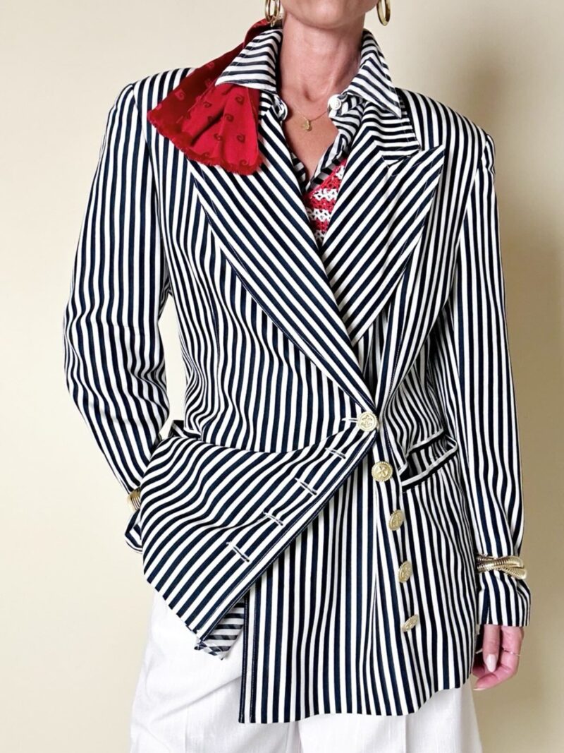 Blazer doppiopetto a righe bianche e blu “Mondí”