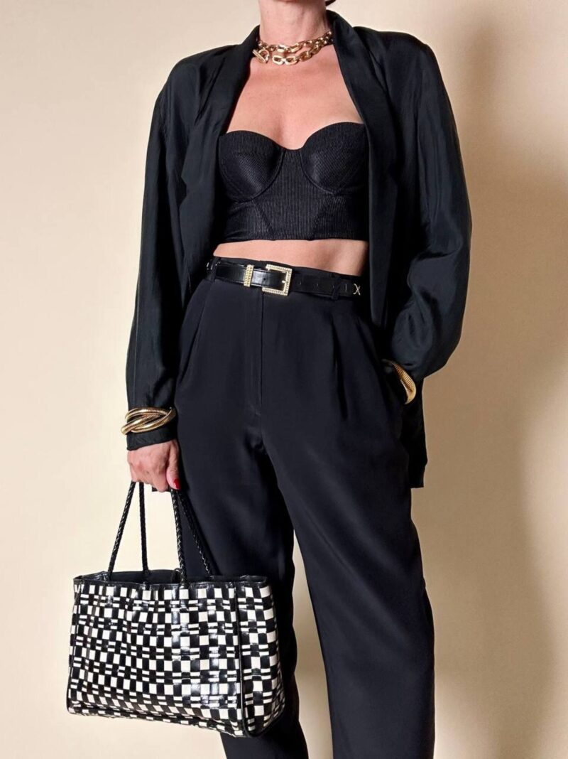 Blazer oversize in seta nera “Années Lauder”