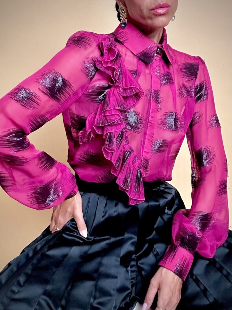Camicia vintage Emanuel Ungaro in chiffon fucsia e lamé nero con volant plissé