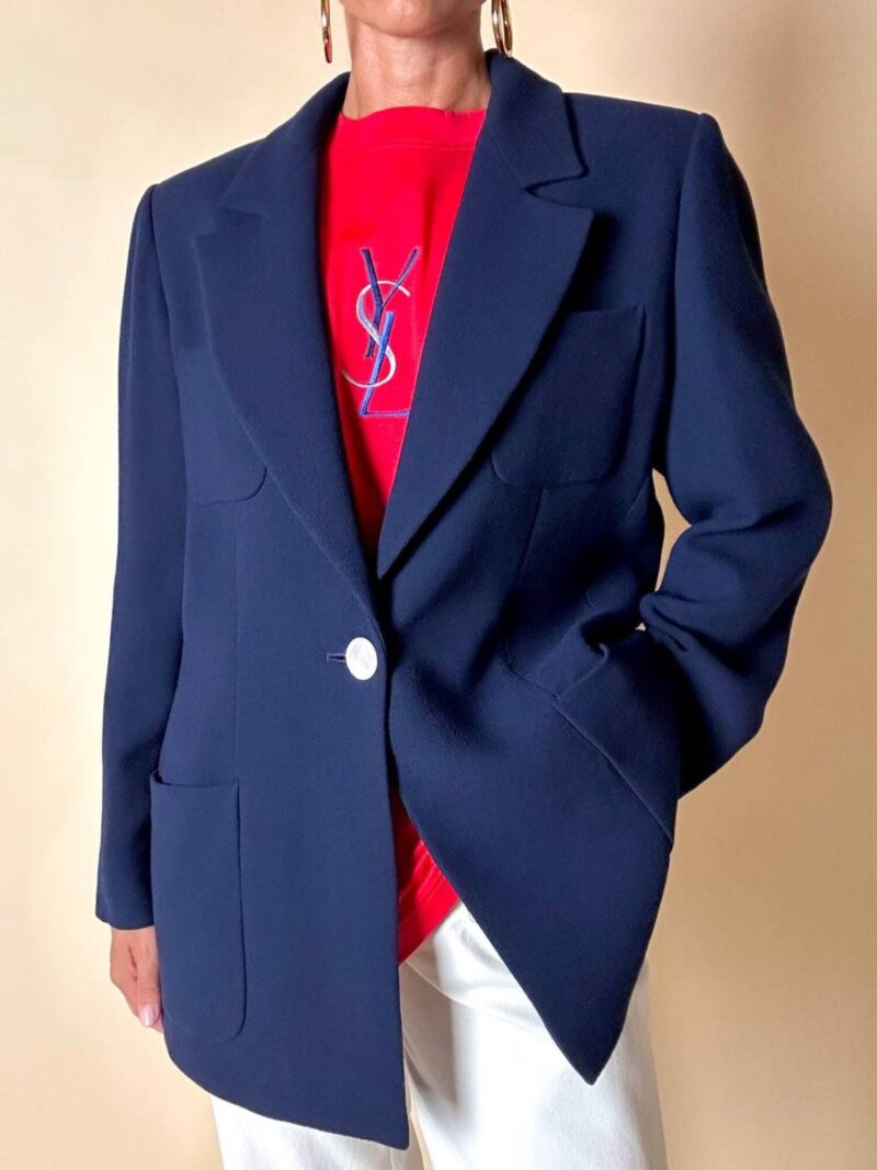 Blazer Yves Saint Laurent vintage blu oltremare con bottoni logati di madreperla