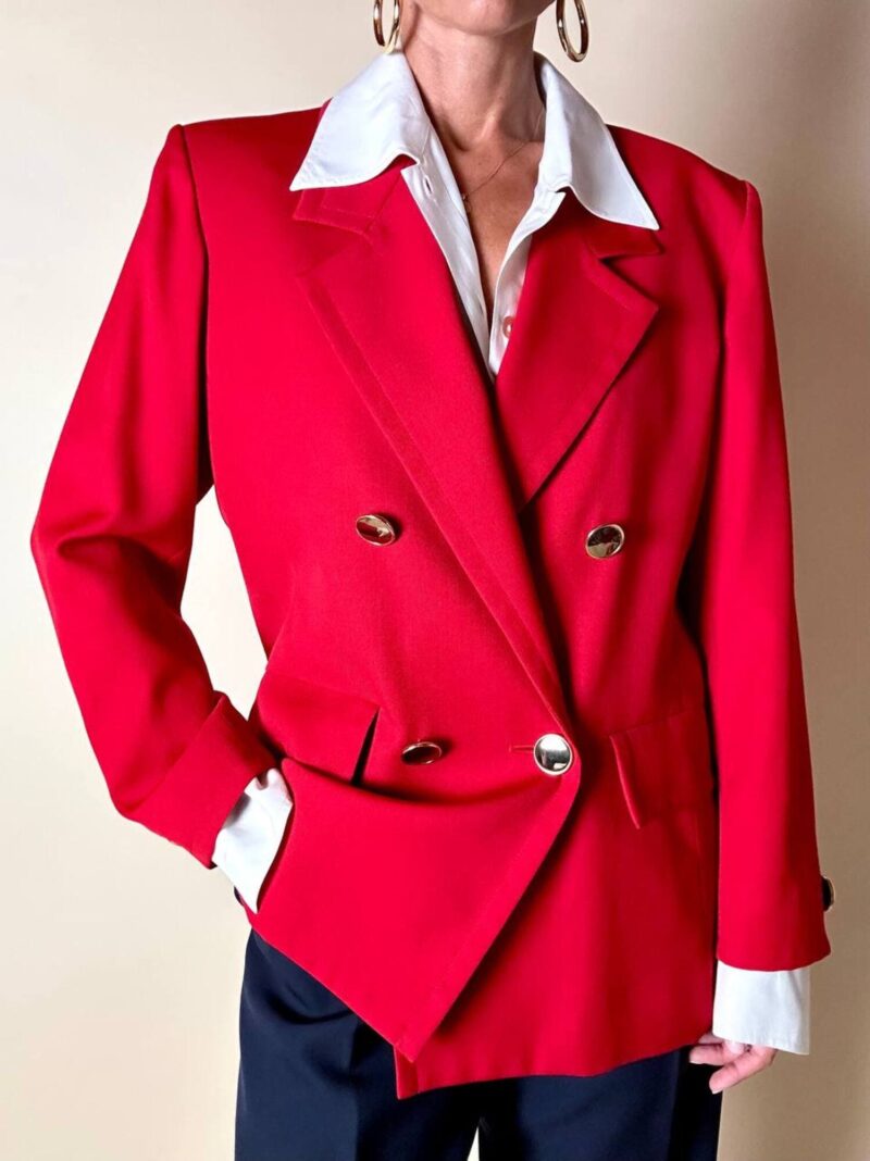 Blazer doppiopetto rosso Yves Saint Laurent con bottoni dorati a specchio