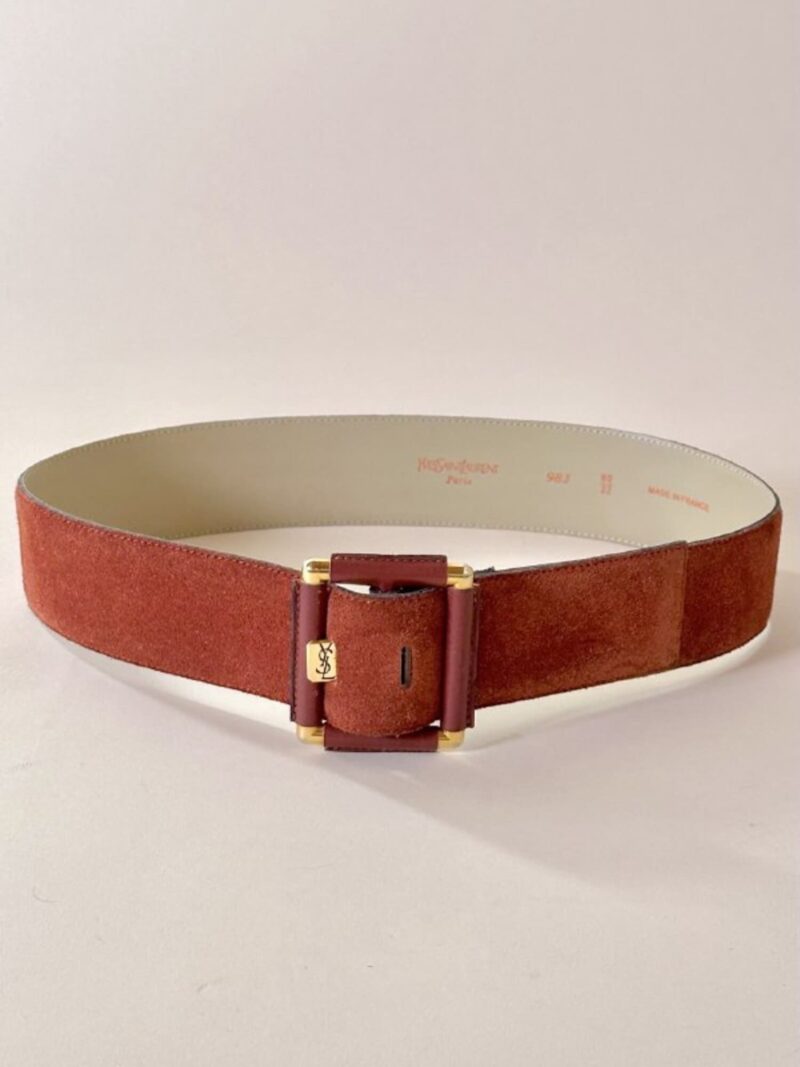 Cintura Yves Saint Laurent in camoscio terra di Siena con fibbia ricoperta e ardiglione logato