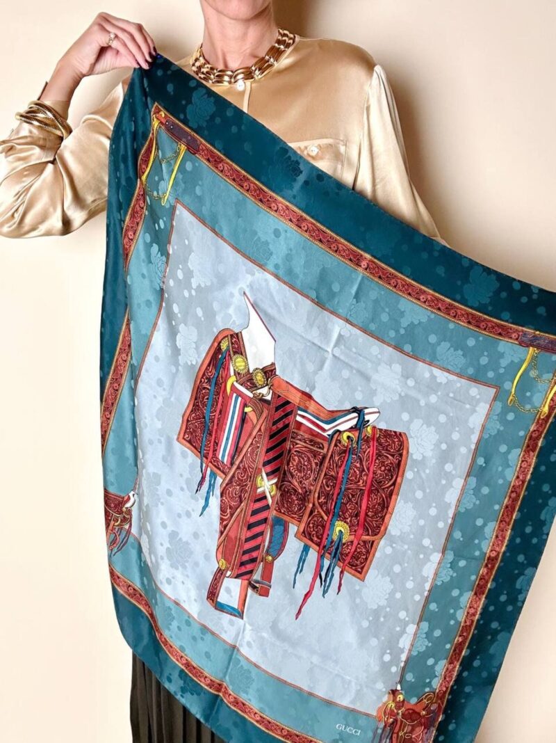 Foulard Gucci in seta jacquard fantasia sella