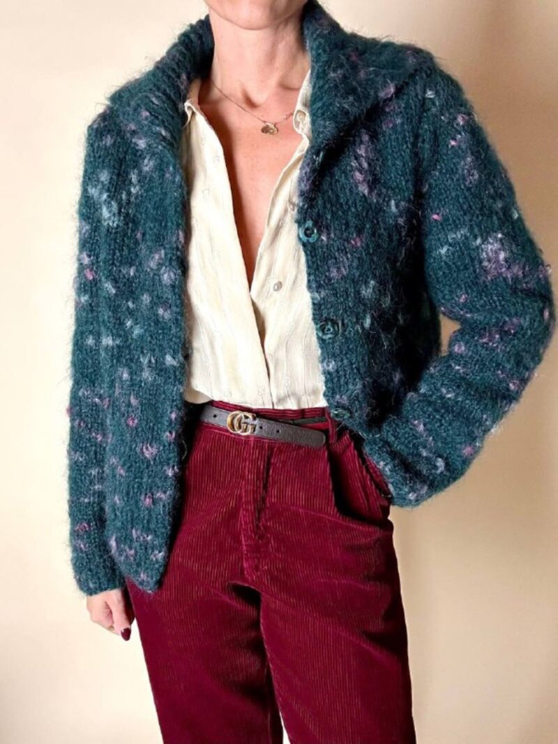 Cardigan in lana bouclé verde bottiglia con lavorazione bottonata multicolor