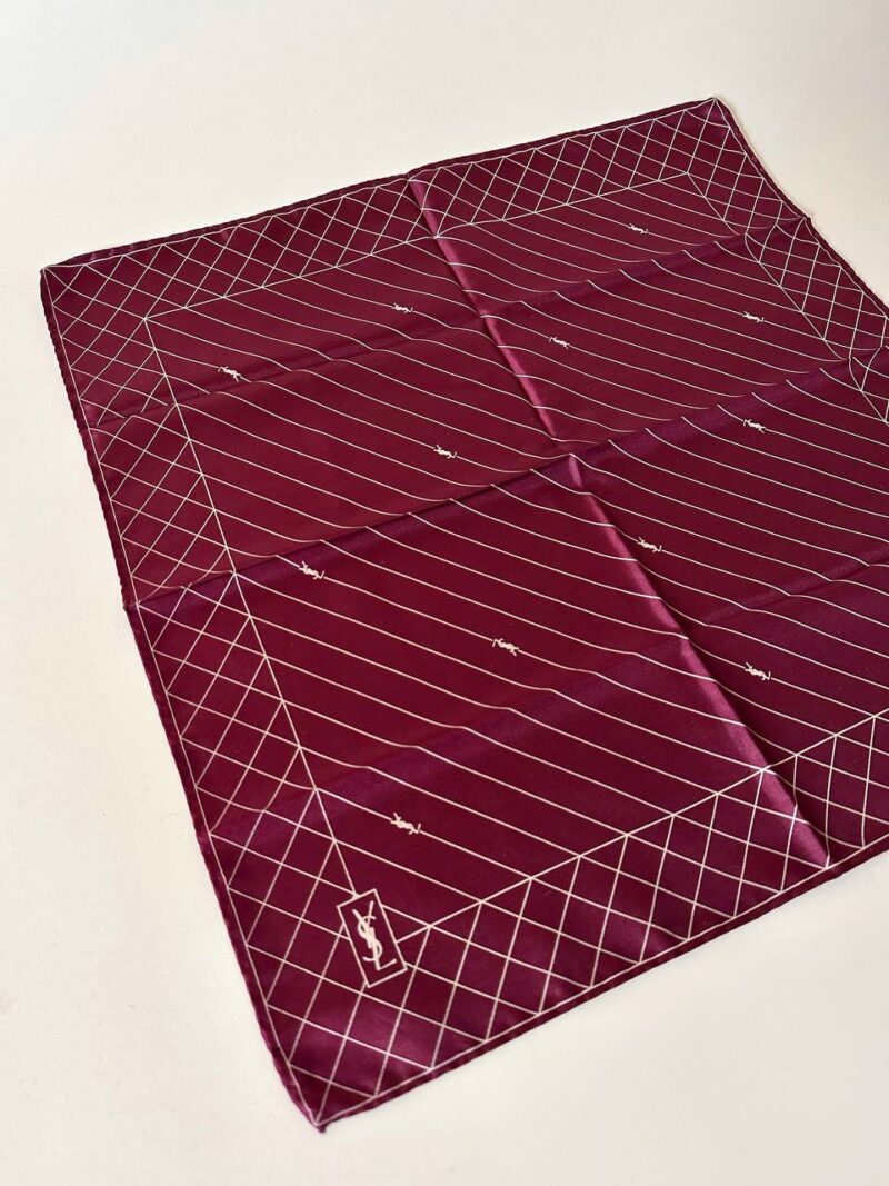 Mini foulard vintage Yves Saint Laurent bordeaux con loghi avorio