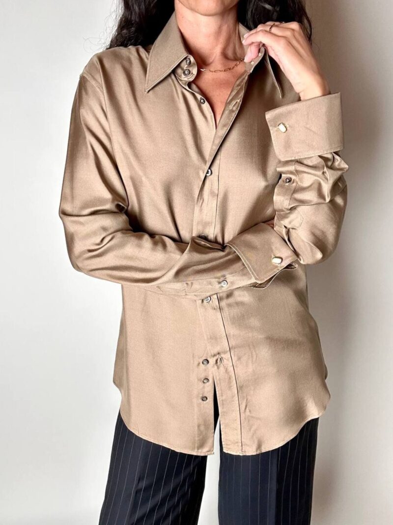 Camicia vintage Gucci in seta color tortora con bottoni in madreperla e gemelli ai polsi