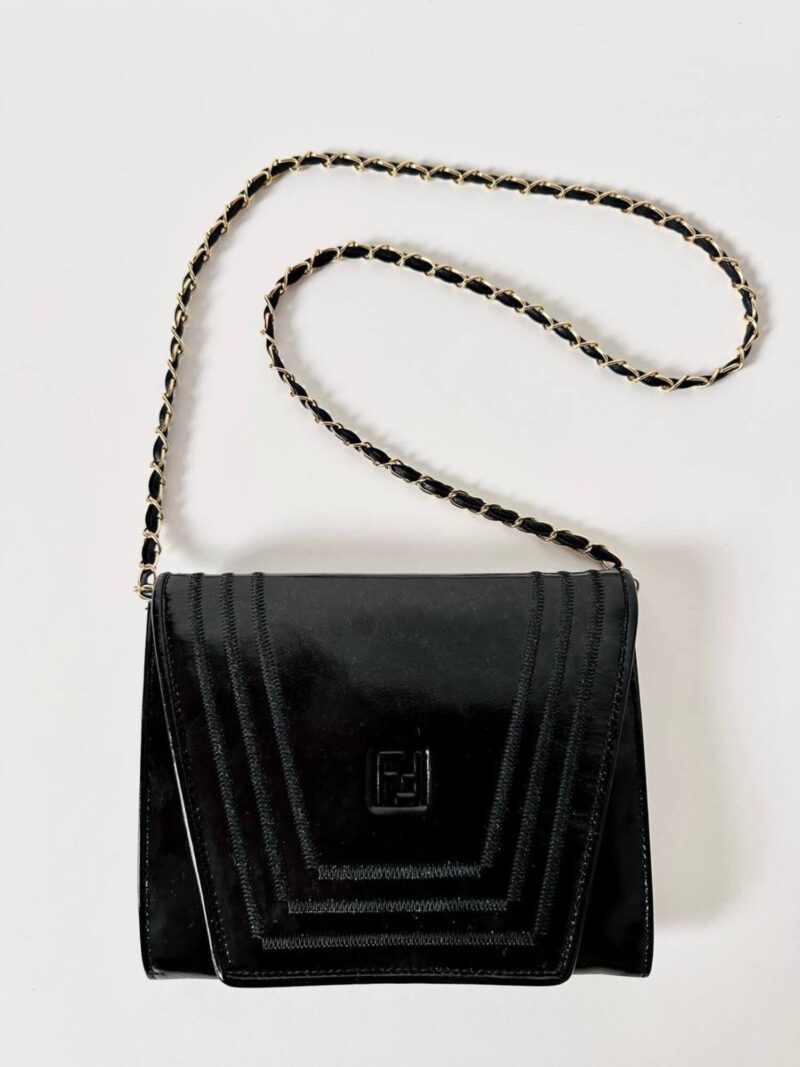Borsa vintage Fendi con cuciture concentriche e tracolla in catena