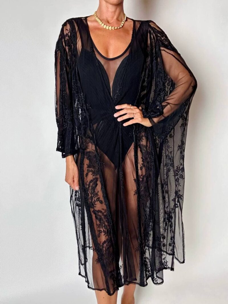 Kimono vintage in tulle nero con ricami floreali