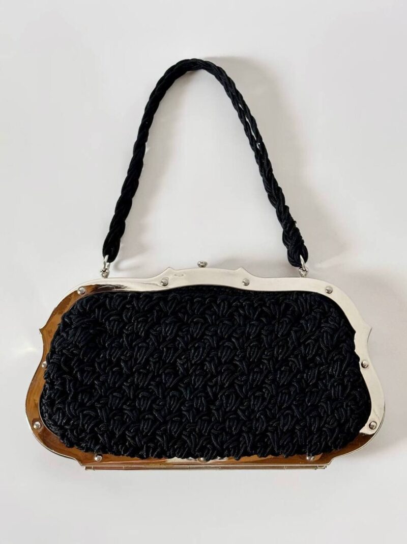 Borsa da sera vintage Art Déco in crochet  nero con montatura in metallo argentato