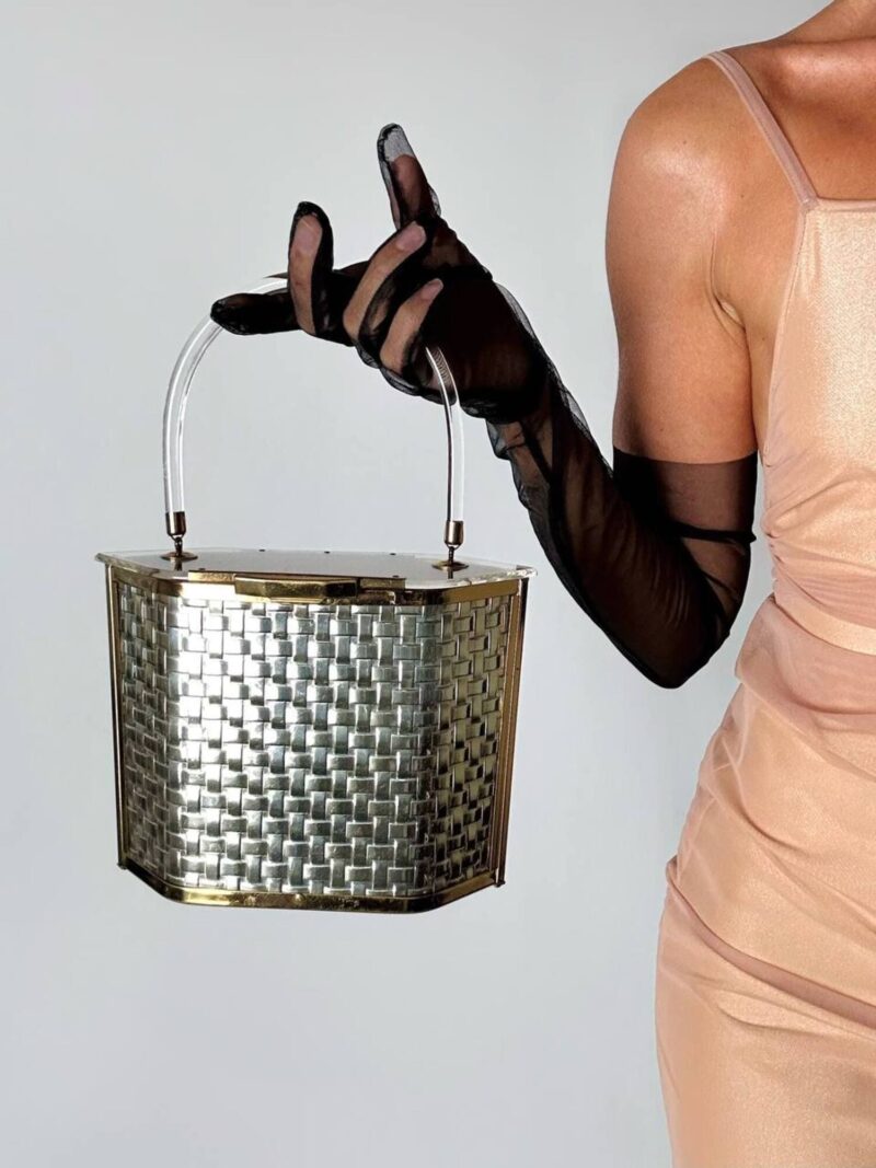 Box Bag vintage in lucite e metallo dorato effetto intrecciato